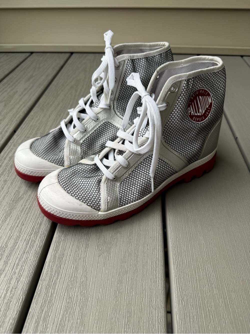Palladium Men’s 9 Metallic Silver Mesh High Top Boots Red Lug Sole 03009